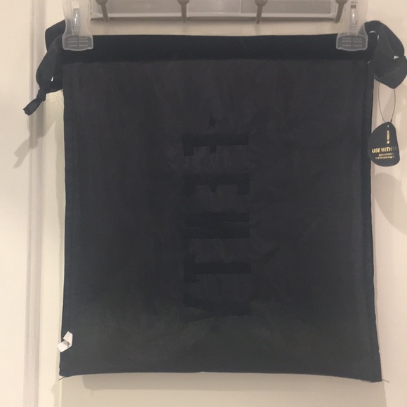 Fenty Puma Black Dust Cover Bag - Picture 8 of 9